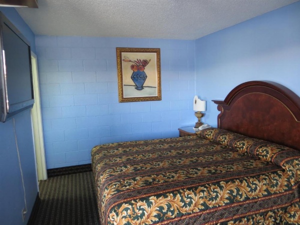 A Fisher's Inn Motel image 40